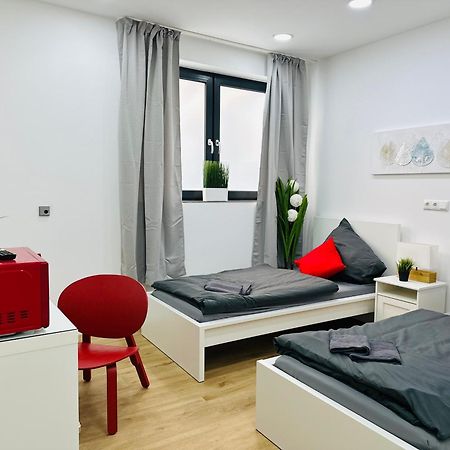 Doppelzimmer Mira 4 Pulheim Exterior foto